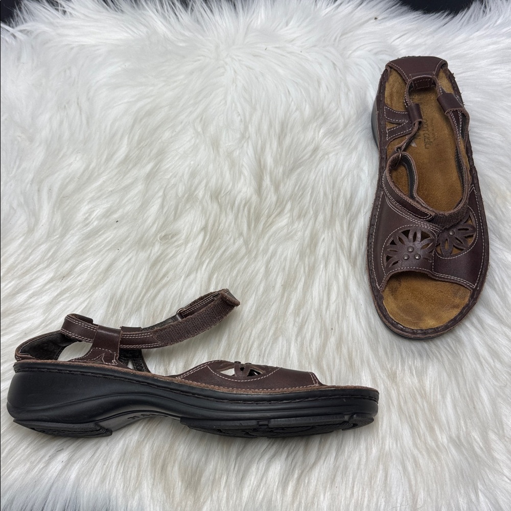 Naot Brown Leather Floral Cutout Sandals Sz 41/US 10-10.5